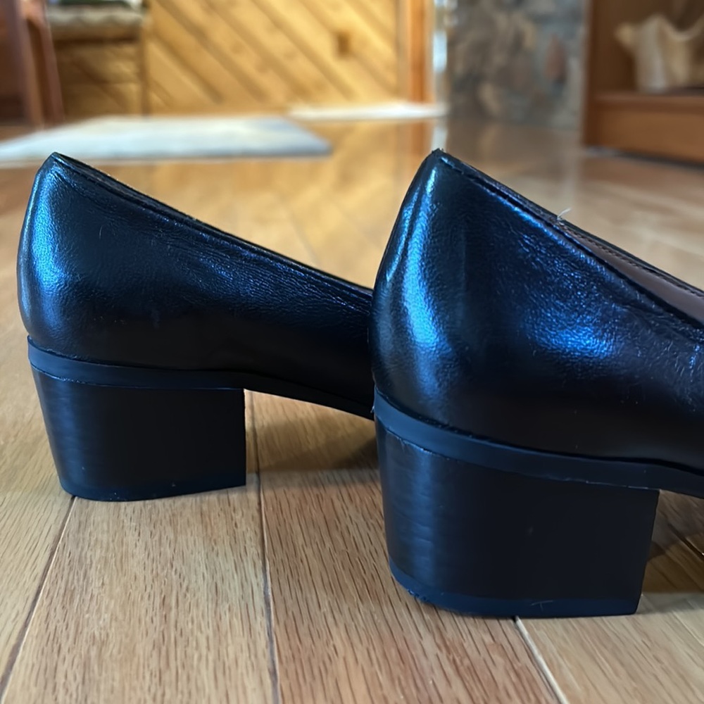 Andrew Geller Women’s Shoes - Picture 8 of 8